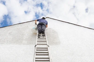 Peinture extérieure à Avril — façades et ravalement